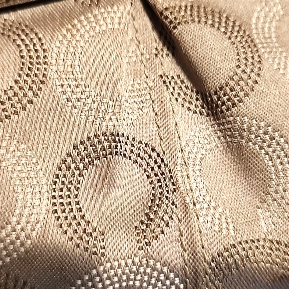 Authentic COACH wristlet - Picture 7 of 8